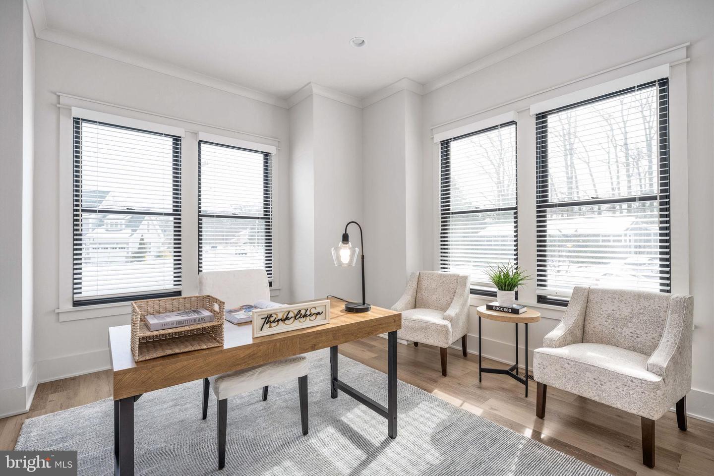 516 VALLEY DR SE, VIENNA, Virginia 22180, 6 Bedrooms Bedrooms, 23 Rooms Rooms,6 BathroomsBathrooms,Residential,For sale,516 VALLEY DR SE,VAFX2289572 MLS # VAFX2289572