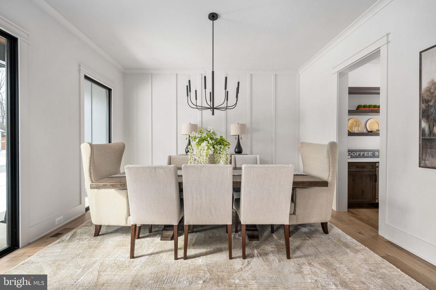 516 VALLEY DR SE, VIENNA, Virginia 22180, 6 Bedrooms Bedrooms, 23 Rooms Rooms,6 BathroomsBathrooms,Residential,For sale,516 VALLEY DR SE,VAFX2289572 MLS # VAFX2289572