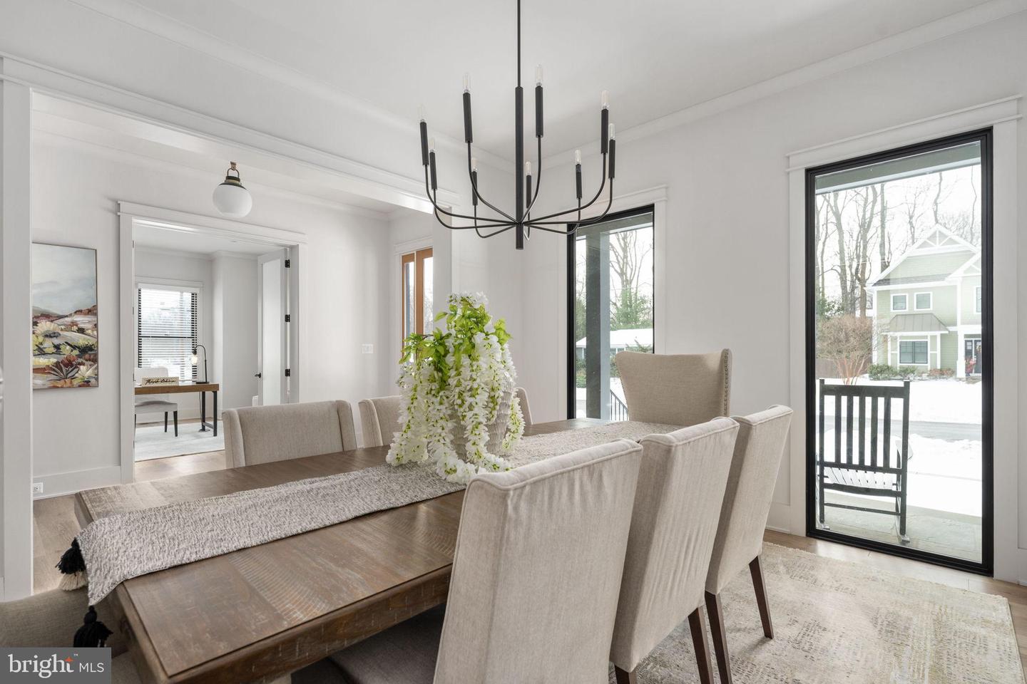 516 VALLEY DR SE, VIENNA, Virginia 22180, 6 Bedrooms Bedrooms, 23 Rooms Rooms,6 BathroomsBathrooms,Residential,For sale,516 VALLEY DR SE,VAFX2289572 MLS # VAFX2289572