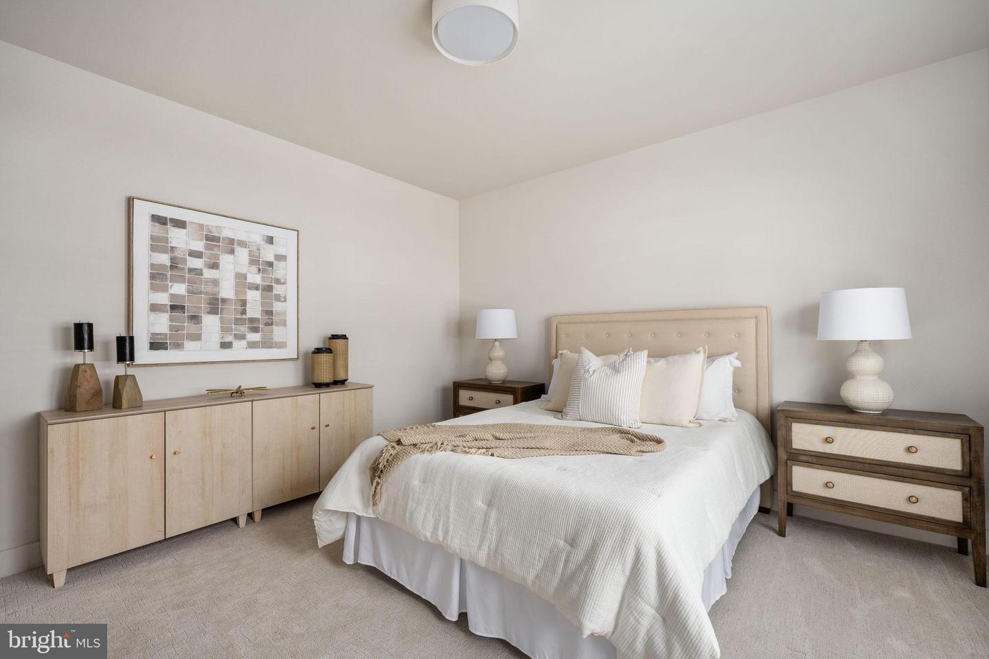 516 VALLEY DR SE, VIENNA, Virginia 22180, 6 Bedrooms Bedrooms, 23 Rooms Rooms,6 BathroomsBathrooms,Residential,For sale,516 VALLEY DR SE,VAFX2289572 MLS # VAFX2289572