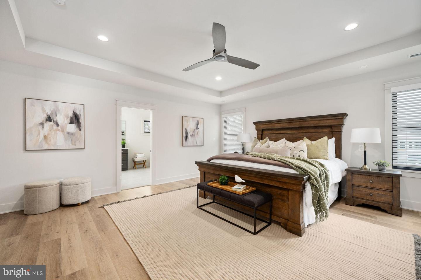 516 VALLEY DR SE, VIENNA, Virginia 22180, 6 Bedrooms Bedrooms, 23 Rooms Rooms,6 BathroomsBathrooms,Residential,For sale,516 VALLEY DR SE,VAFX2289572 MLS # VAFX2289572