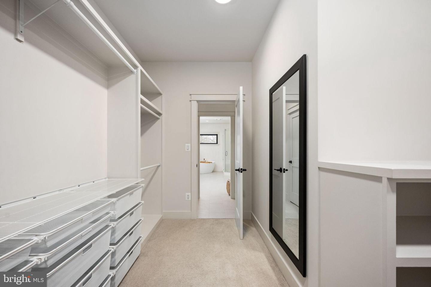 516 VALLEY DR SE, VIENNA, Virginia 22180, 6 Bedrooms Bedrooms, 23 Rooms Rooms,6 BathroomsBathrooms,Residential,For sale,516 VALLEY DR SE,VAFX2289572 MLS # VAFX2289572