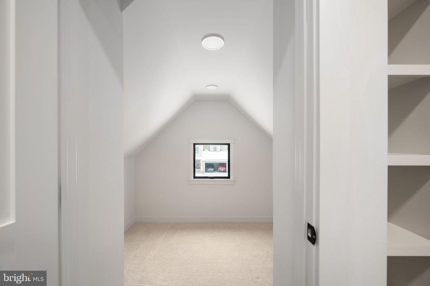 516 VALLEY DR SE, VIENNA, Virginia 22180, 6 Bedrooms Bedrooms, 23 Rooms Rooms,6 BathroomsBathrooms,Residential,For sale,516 VALLEY DR SE,VAFX2289572 MLS # VAFX2289572