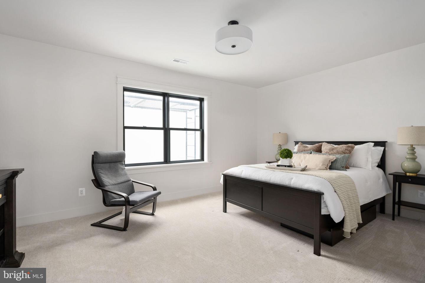 516 VALLEY DR SE, VIENNA, Virginia 22180, 6 Bedrooms Bedrooms, 23 Rooms Rooms,6 BathroomsBathrooms,Residential,For sale,516 VALLEY DR SE,VAFX2289572 MLS # VAFX2289572