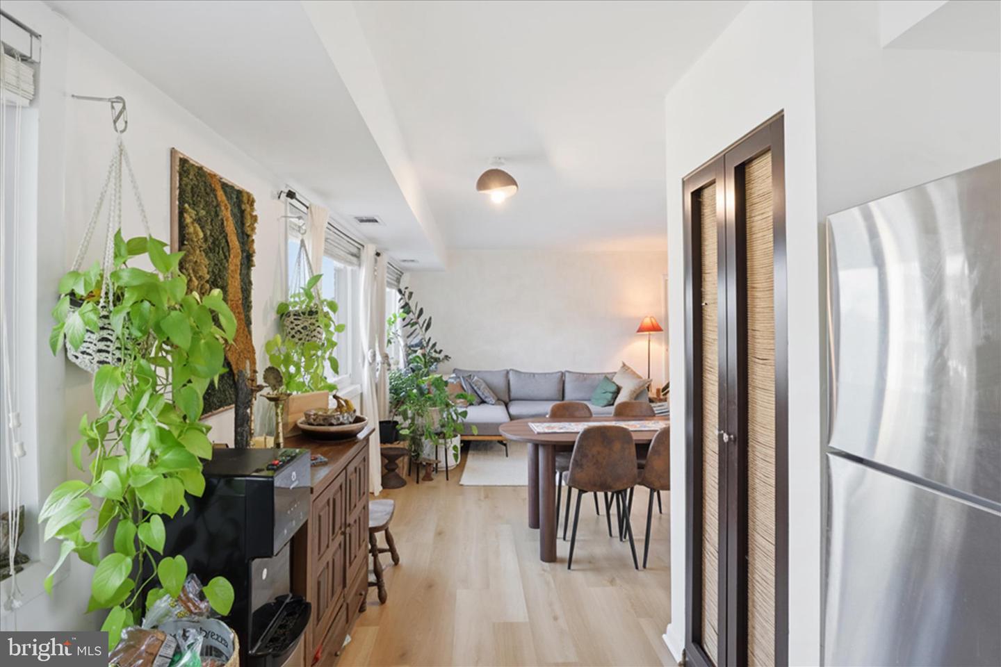 3300 S 28TH ST #404, ALEXANDRIA, Virginia 22302, 1 Bedroom Bedrooms, 4 Rooms Rooms,1 BathroomBathrooms,Residential,For sale,3300 S 28TH ST #404,VAAX2053910 MLS # VAAX2053910