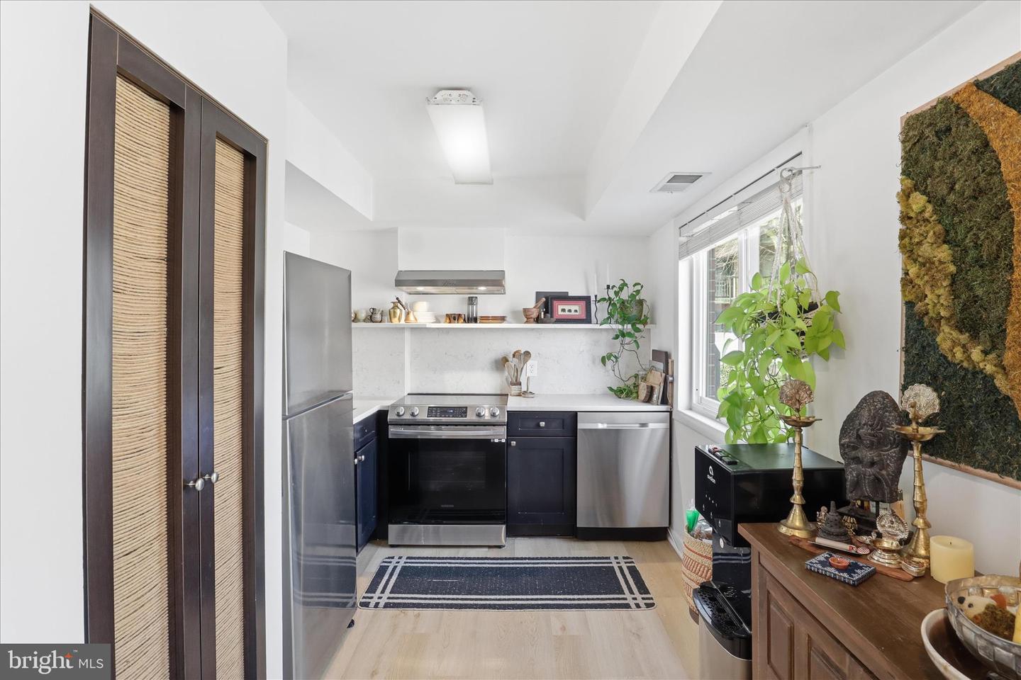 3300 S 28TH ST #404, ALEXANDRIA, Virginia 22302, 1 Bedroom Bedrooms, 4 Rooms Rooms,1 BathroomBathrooms,Residential,For sale,3300 S 28TH ST #404,VAAX2053910 MLS # VAAX2053910