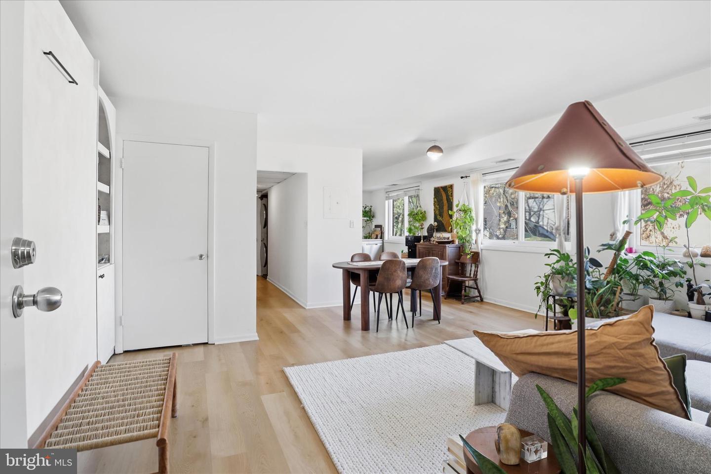 3300 S 28TH ST #404, ALEXANDRIA, Virginia 22302, 1 Bedroom Bedrooms, 4 Rooms Rooms,1 BathroomBathrooms,Residential,For sale,3300 S 28TH ST #404,VAAX2053910 MLS # VAAX2053910