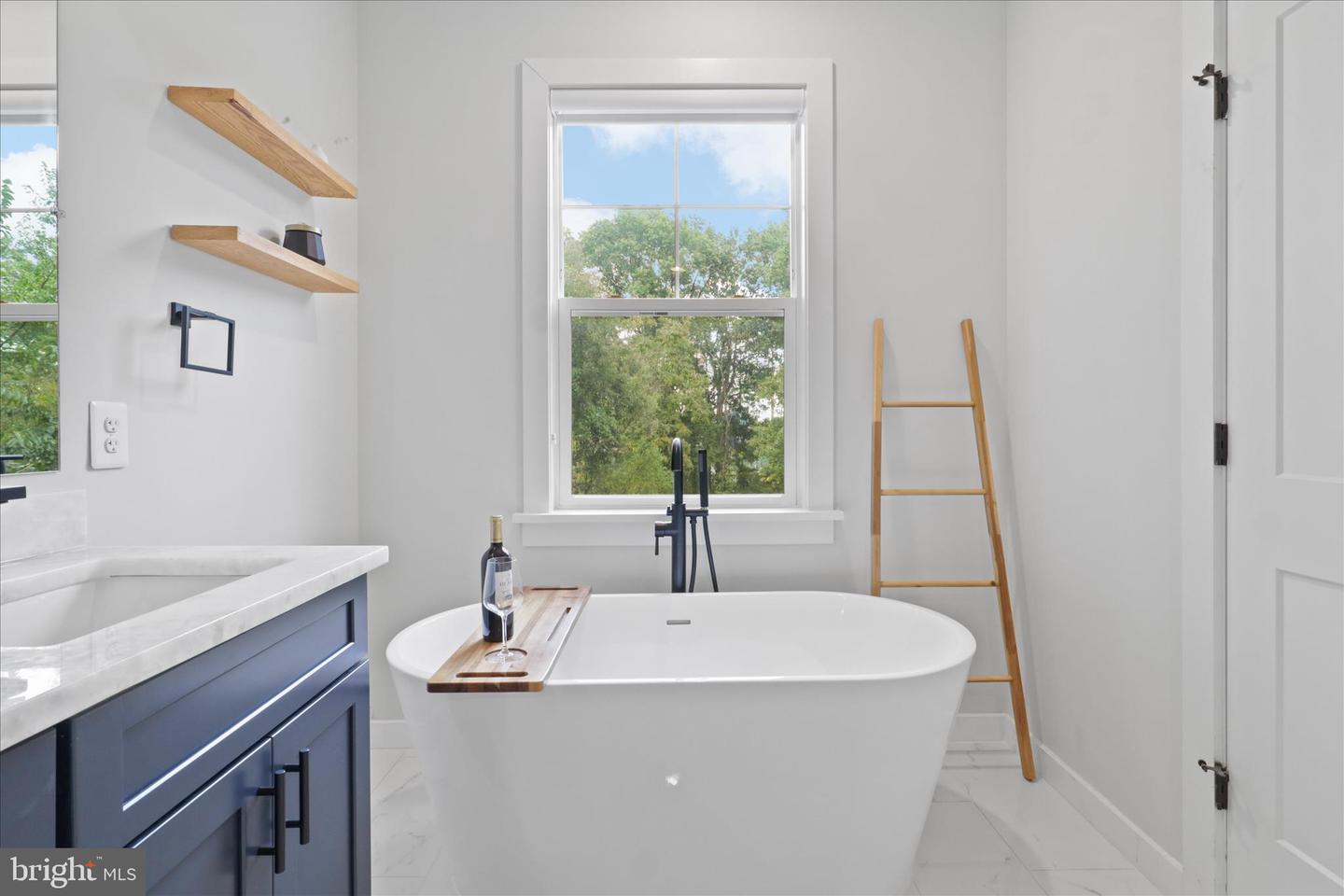 6625 OAK DR, ALEXANDRIA, Virginia 22306, 4 Bedrooms Bedrooms, ,3 BathroomsBathrooms,Residential,For sale,6625 OAK DR,VAFX2289604 MLS # VAFX2289604