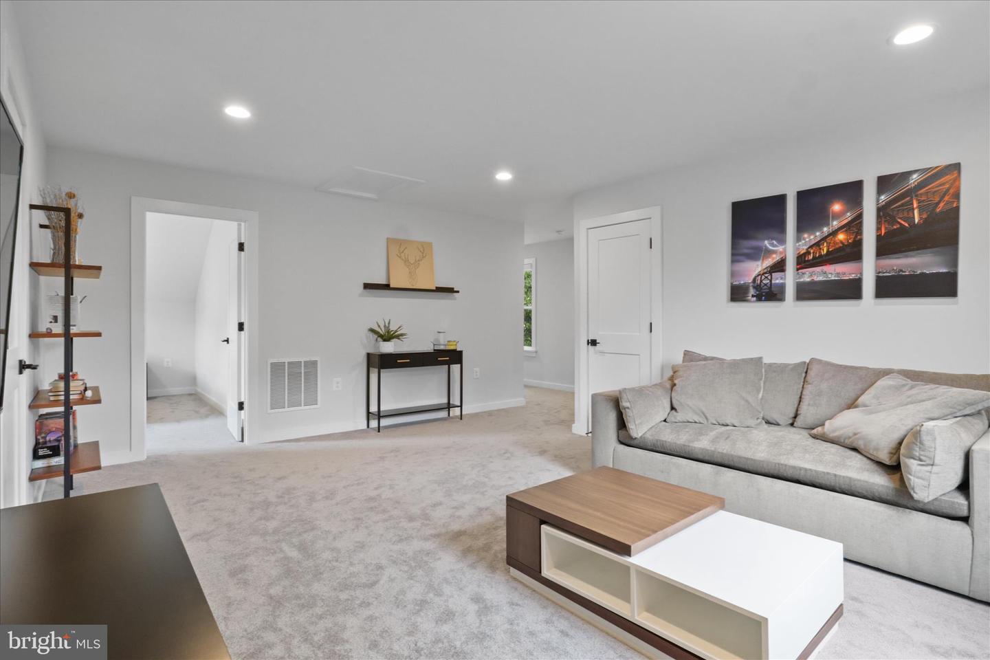 6625 OAK DR, ALEXANDRIA, Virginia 22306, 4 Bedrooms Bedrooms, ,3 BathroomsBathrooms,Residential,For sale,6625 OAK DR,VAFX2289604 MLS # VAFX2289604