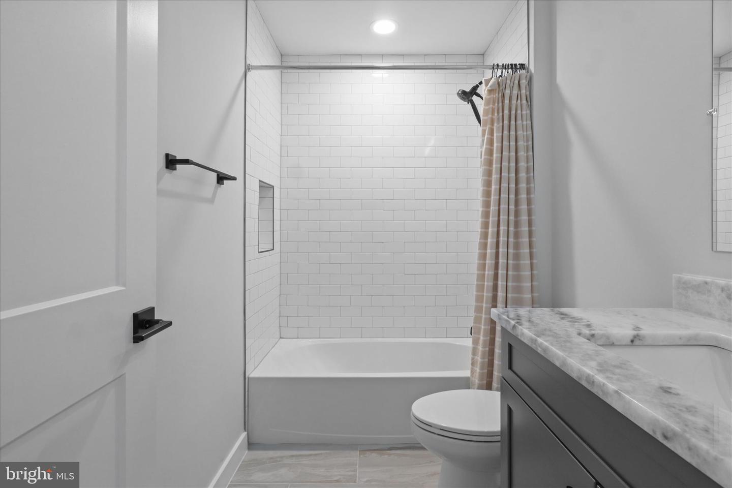 6625 OAK DR, ALEXANDRIA, Virginia 22306, 4 Bedrooms Bedrooms, ,3 BathroomsBathrooms,Residential,For sale,6625 OAK DR,VAFX2289604 MLS # VAFX2289604