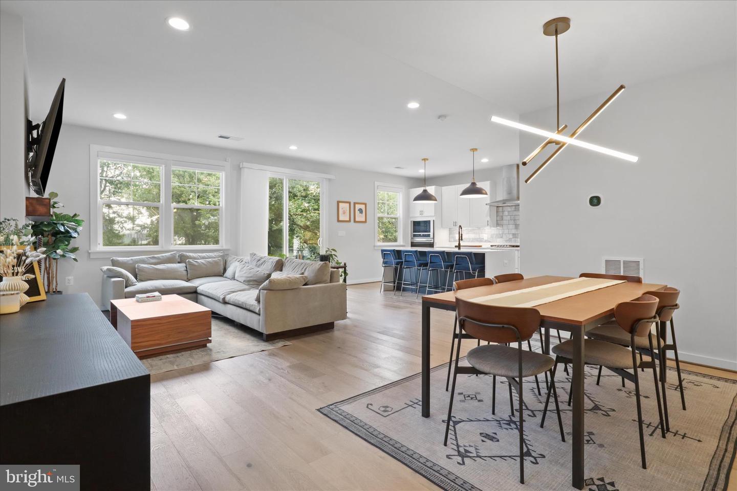 6625 OAK DR, ALEXANDRIA, Virginia 22306, 4 Bedrooms Bedrooms, ,3 BathroomsBathrooms,Residential,For sale,6625 OAK DR,VAFX2289604 MLS # VAFX2289604