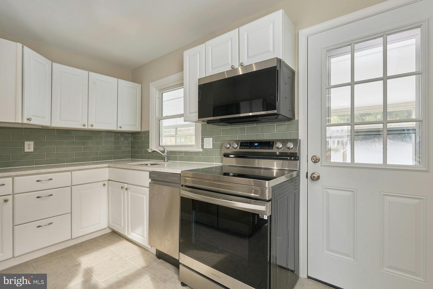 6621 CORNELL DR, ALEXANDRIA, Virginia 22307, 4 Bedrooms Bedrooms, ,2 BathroomsBathrooms,Residential,For sale,6621 CORNELL DR,VAFX2289612 MLS # VAFX2289612