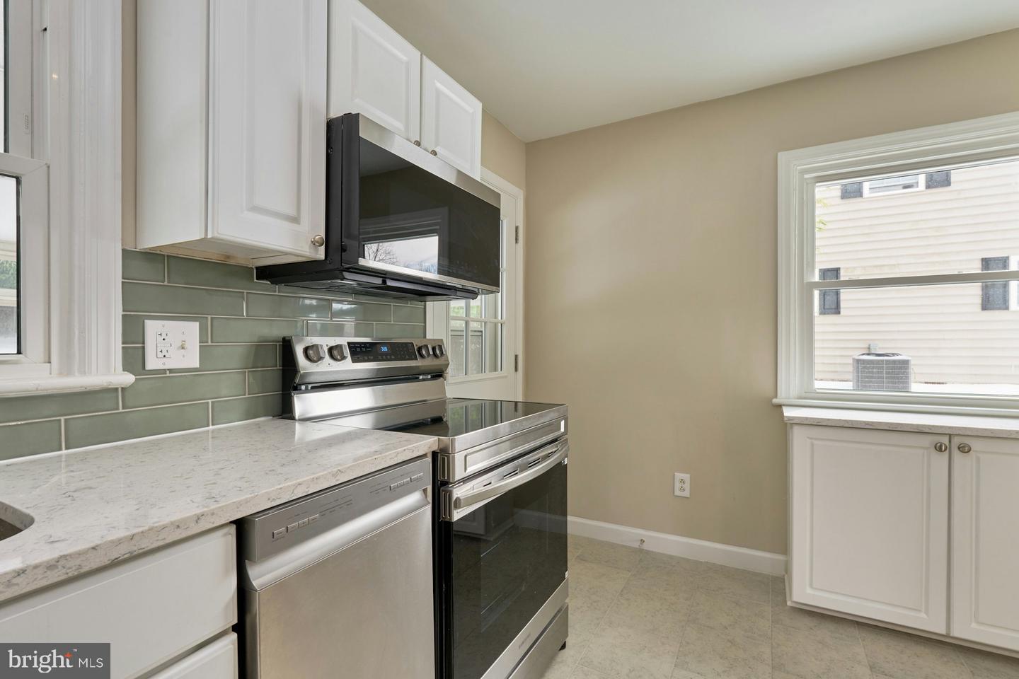 6621 CORNELL DR, ALEXANDRIA, Virginia 22307, 4 Bedrooms Bedrooms, ,2 BathroomsBathrooms,Residential,For sale,6621 CORNELL DR,VAFX2289612 MLS # VAFX2289612