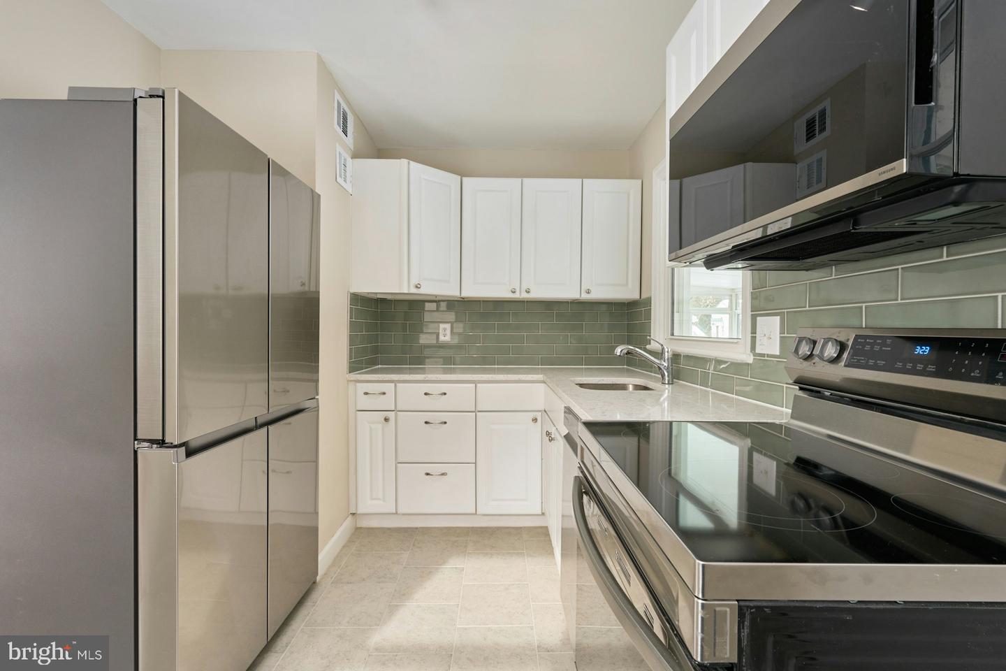 6621 CORNELL DR, ALEXANDRIA, Virginia 22307, 4 Bedrooms Bedrooms, ,2 BathroomsBathrooms,Residential,For sale,6621 CORNELL DR,VAFX2289612 MLS # VAFX2289612