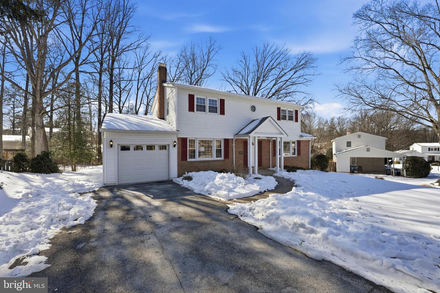 6802 SYDENSTRICKER RD, SPRINGFIELD, Virginia 22152, 4 Bedrooms Bedrooms, ,3 BathroomsBathrooms,Residential,For sale,6802 SYDENSTRICKER RD,VAFX2289616 MLS # VAFX2289616