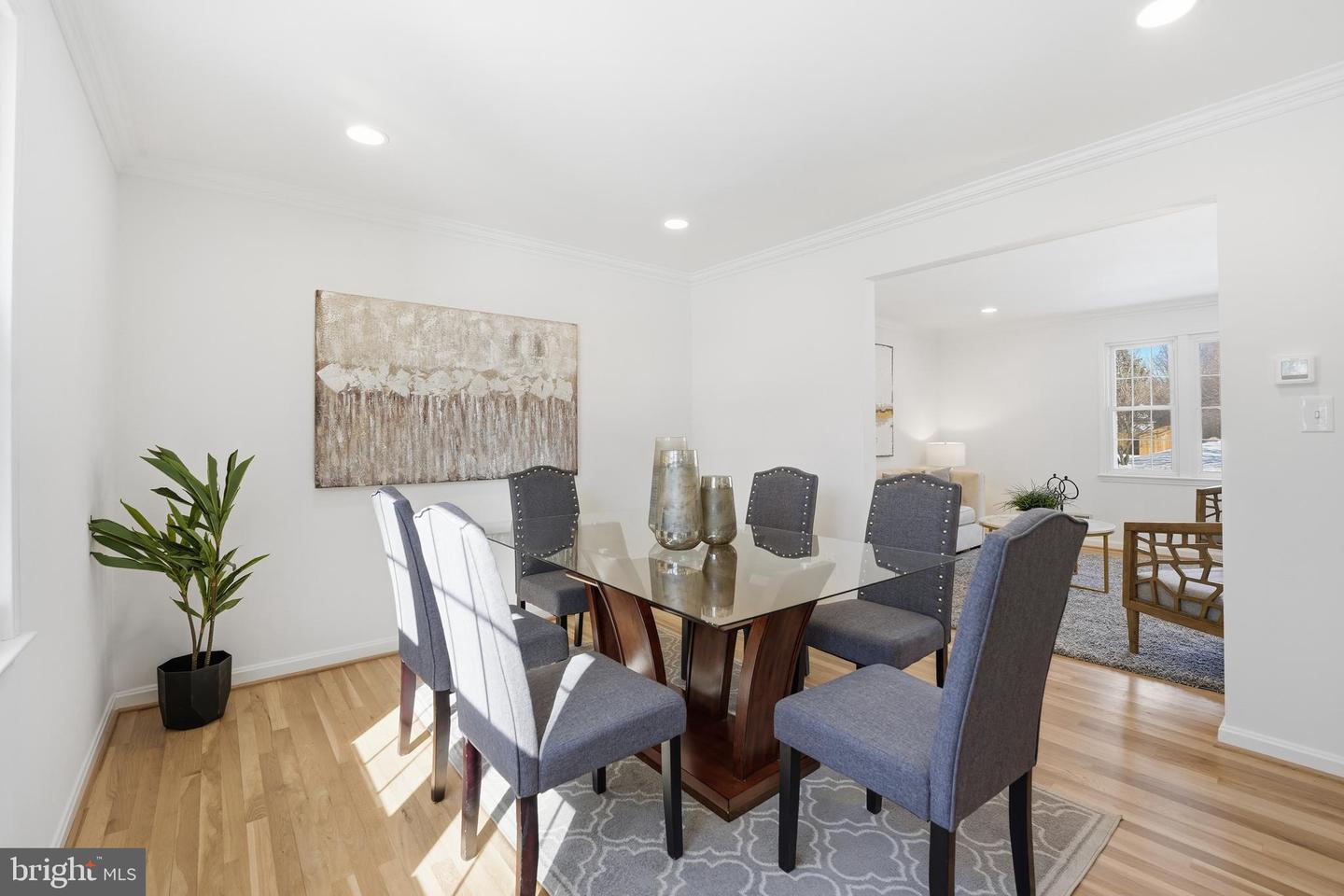 6802 SYDENSTRICKER RD, SPRINGFIELD, Virginia 22152, 4 Bedrooms Bedrooms, ,3 BathroomsBathrooms,Residential,For sale,6802 SYDENSTRICKER RD,VAFX2289616 MLS # VAFX2289616