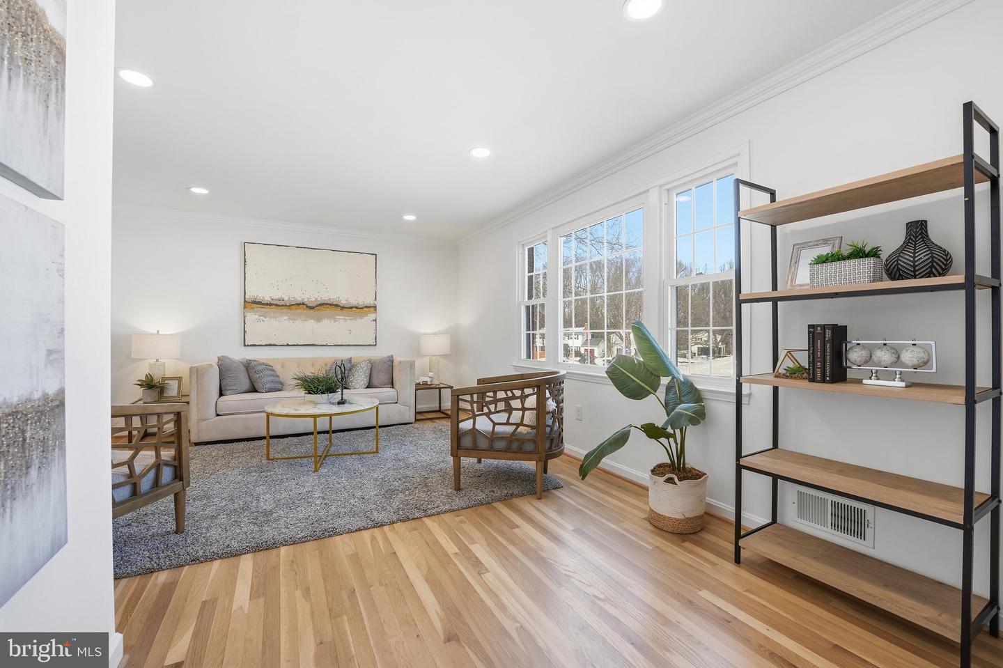 6802 SYDENSTRICKER RD, SPRINGFIELD, Virginia 22152, 4 Bedrooms Bedrooms, ,3 BathroomsBathrooms,Residential,For sale,6802 SYDENSTRICKER RD,VAFX2289616 MLS # VAFX2289616