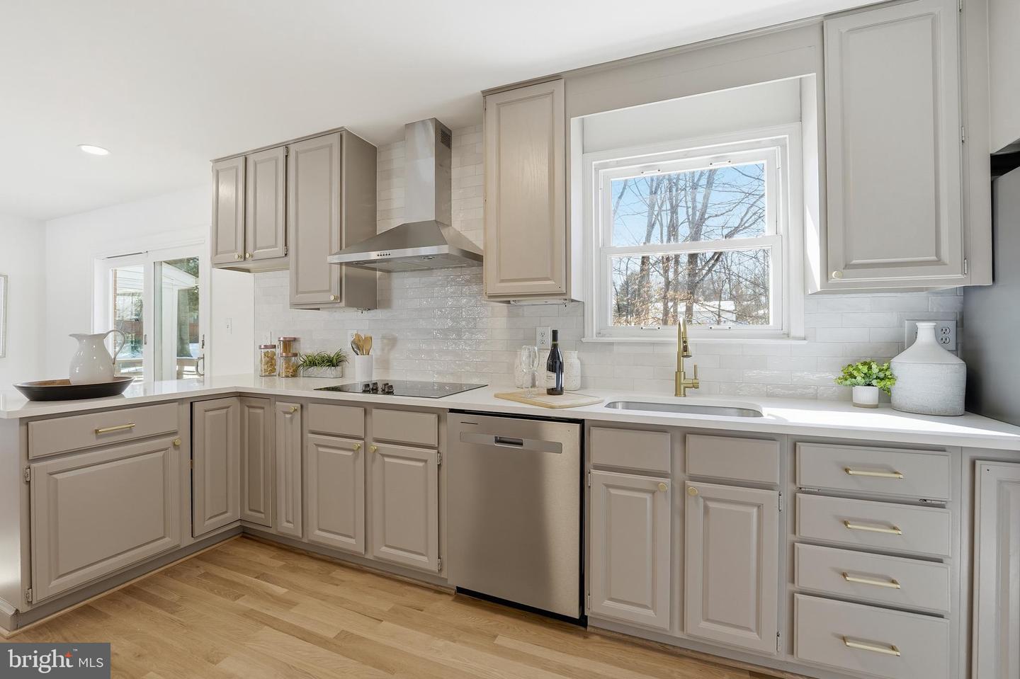 6802 SYDENSTRICKER RD, SPRINGFIELD, Virginia 22152, 4 Bedrooms Bedrooms, ,3 BathroomsBathrooms,Residential,For sale,6802 SYDENSTRICKER RD,VAFX2289616 MLS # VAFX2289616