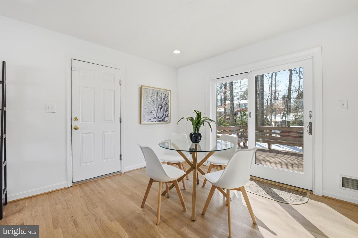 6802 SYDENSTRICKER RD, SPRINGFIELD, Virginia 22152, 4 Bedrooms Bedrooms, ,3 BathroomsBathrooms,Residential,For sale,6802 SYDENSTRICKER RD,VAFX2289616 MLS # VAFX2289616