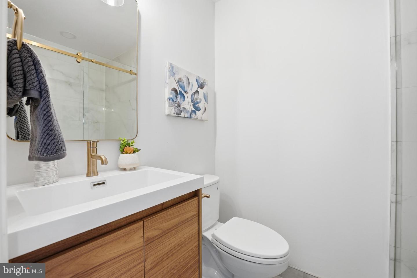 6802 SYDENSTRICKER RD, SPRINGFIELD, Virginia 22152, 4 Bedrooms Bedrooms, ,3 BathroomsBathrooms,Residential,For sale,6802 SYDENSTRICKER RD,VAFX2289616 MLS # VAFX2289616