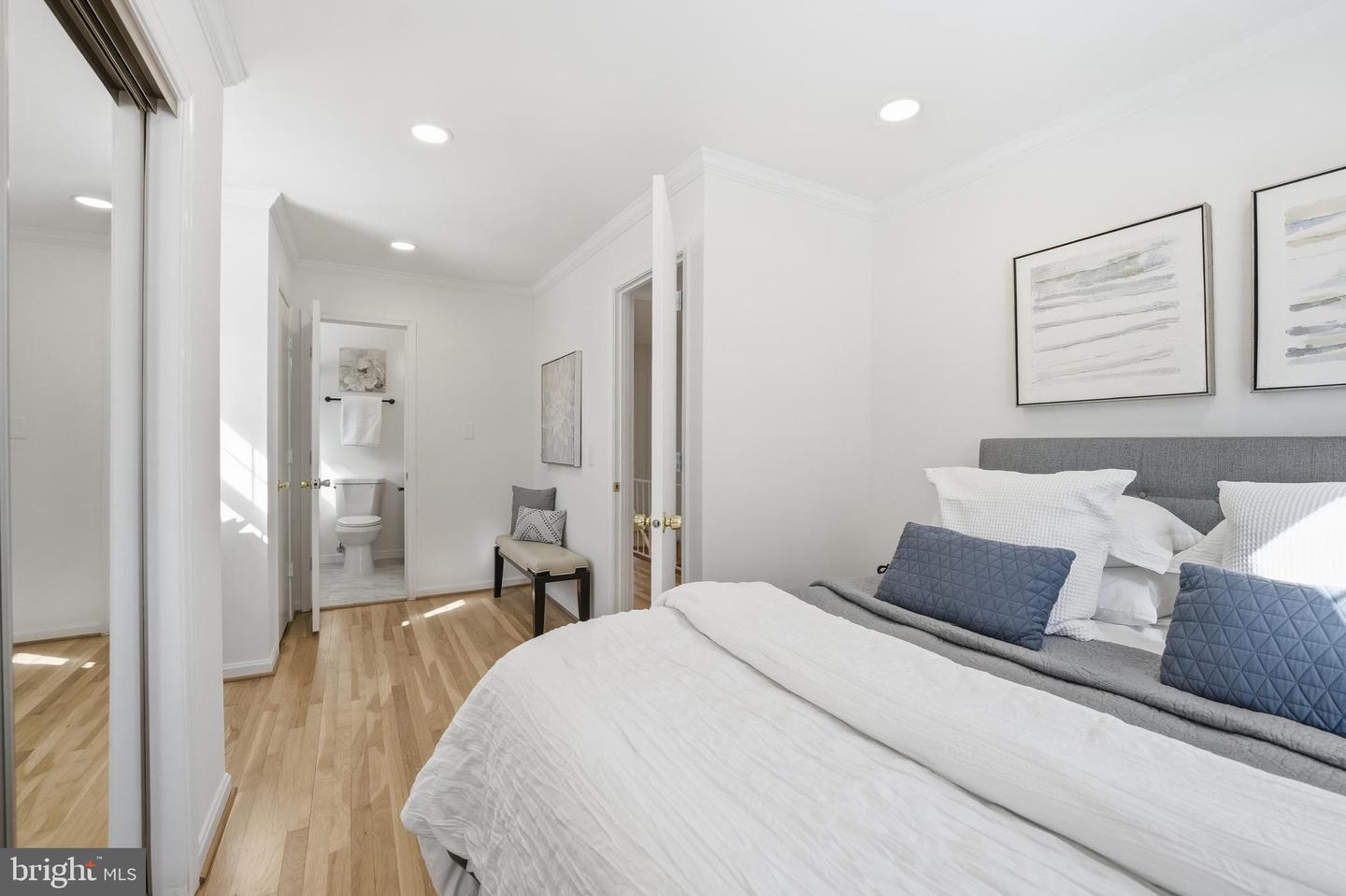 6802 SYDENSTRICKER RD, SPRINGFIELD, Virginia 22152, 4 Bedrooms Bedrooms, ,3 BathroomsBathrooms,Residential,For sale,6802 SYDENSTRICKER RD,VAFX2289616 MLS # VAFX2289616