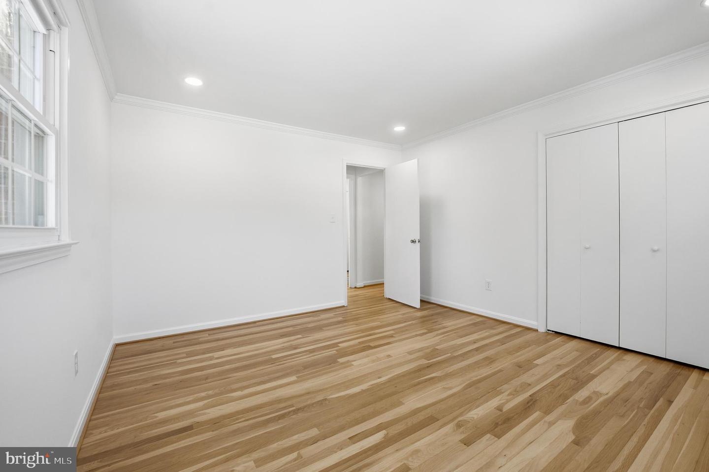 6802 SYDENSTRICKER RD, SPRINGFIELD, Virginia 22152, 4 Bedrooms Bedrooms, ,3 BathroomsBathrooms,Residential,For sale,6802 SYDENSTRICKER RD,VAFX2289616 MLS # VAFX2289616