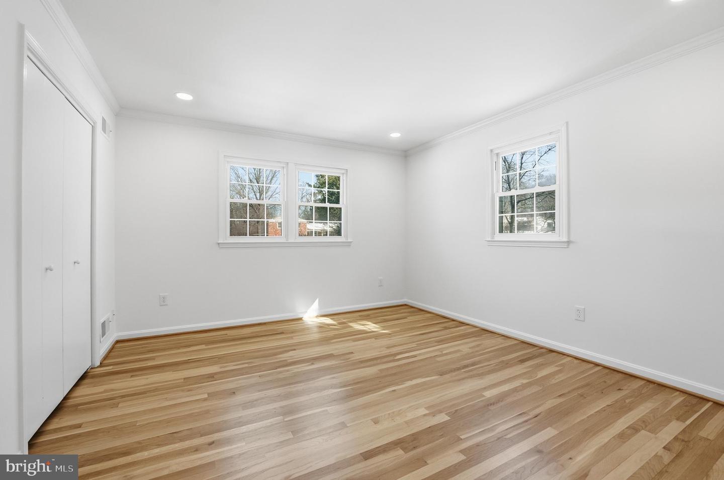 6802 SYDENSTRICKER RD, SPRINGFIELD, Virginia 22152, 4 Bedrooms Bedrooms, ,3 BathroomsBathrooms,Residential,For sale,6802 SYDENSTRICKER RD,VAFX2289616 MLS # VAFX2289616