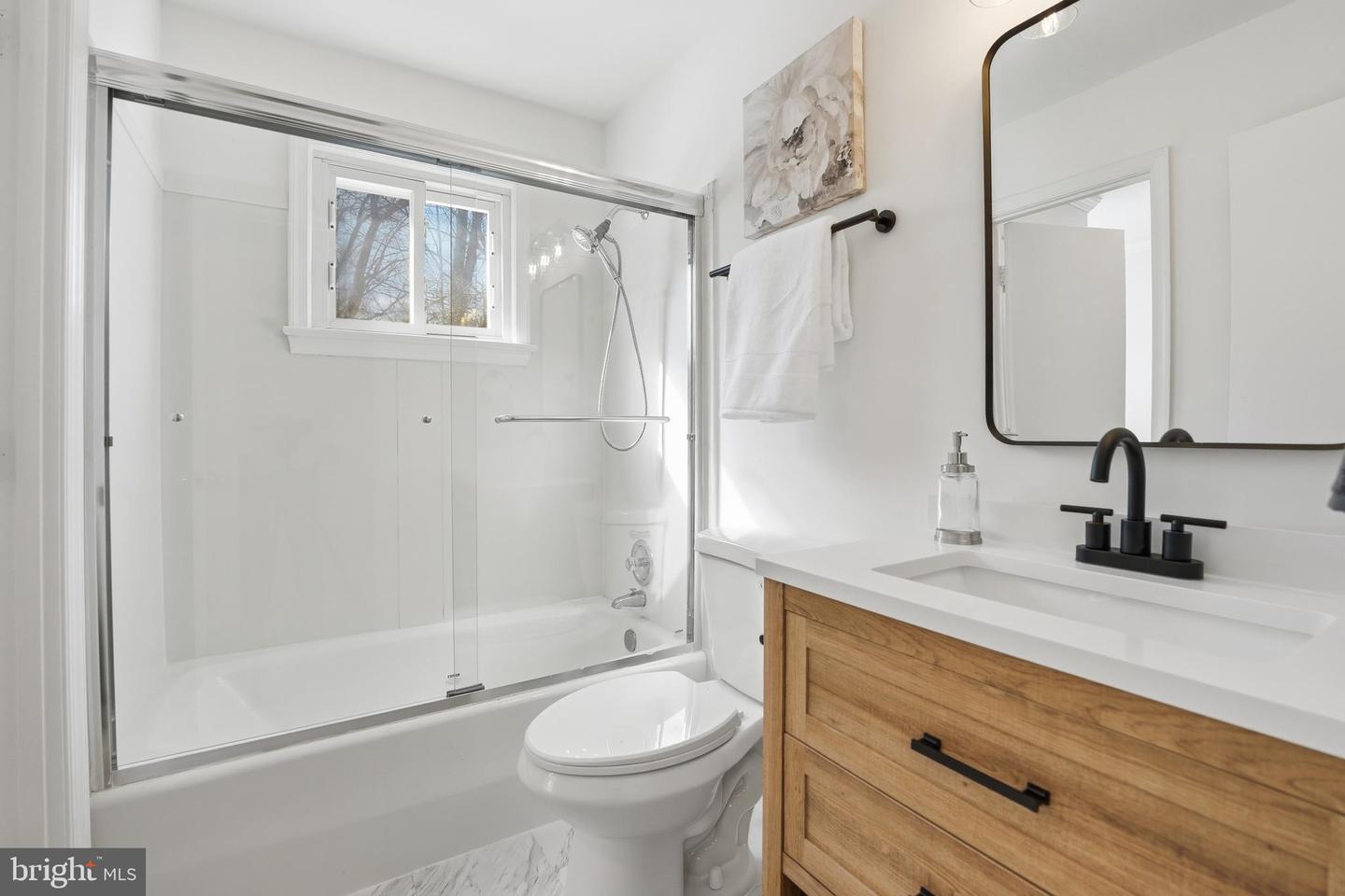 6802 SYDENSTRICKER RD, SPRINGFIELD, Virginia 22152, 4 Bedrooms Bedrooms, ,3 BathroomsBathrooms,Residential,For sale,6802 SYDENSTRICKER RD,VAFX2289616 MLS # VAFX2289616