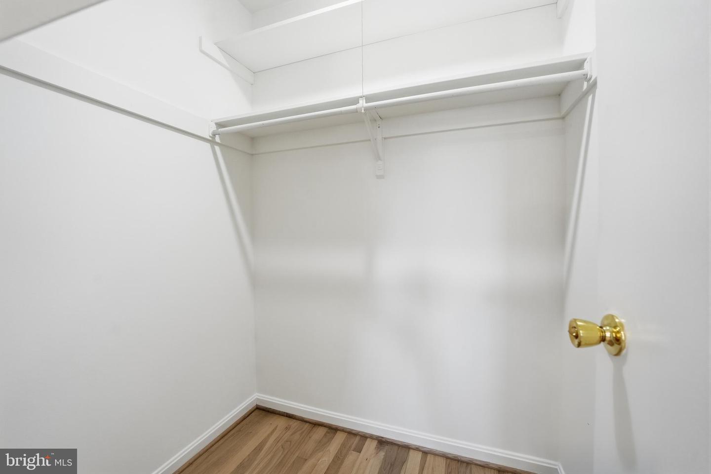 6802 SYDENSTRICKER RD, SPRINGFIELD, Virginia 22152, 4 Bedrooms Bedrooms, ,3 BathroomsBathrooms,Residential,For sale,6802 SYDENSTRICKER RD,VAFX2289616 MLS # VAFX2289616