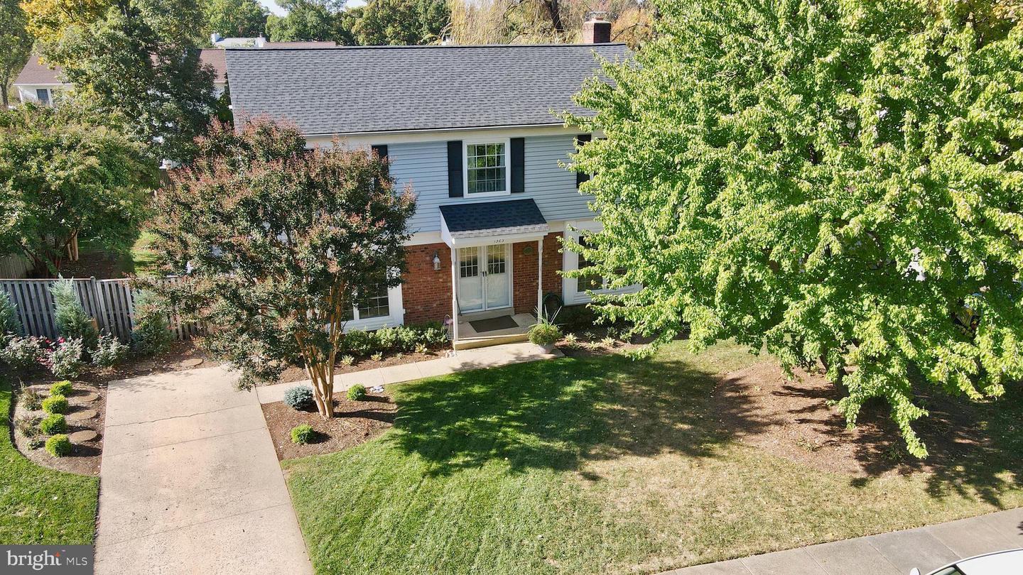 1323 APRIL WAY, HERNDON, Virginia 20170, 4 Bedrooms Bedrooms, ,2 BathroomsBathrooms,Residential,For sale,1323 APRIL WAY,VAFX2289622 MLS # VAFX2289622