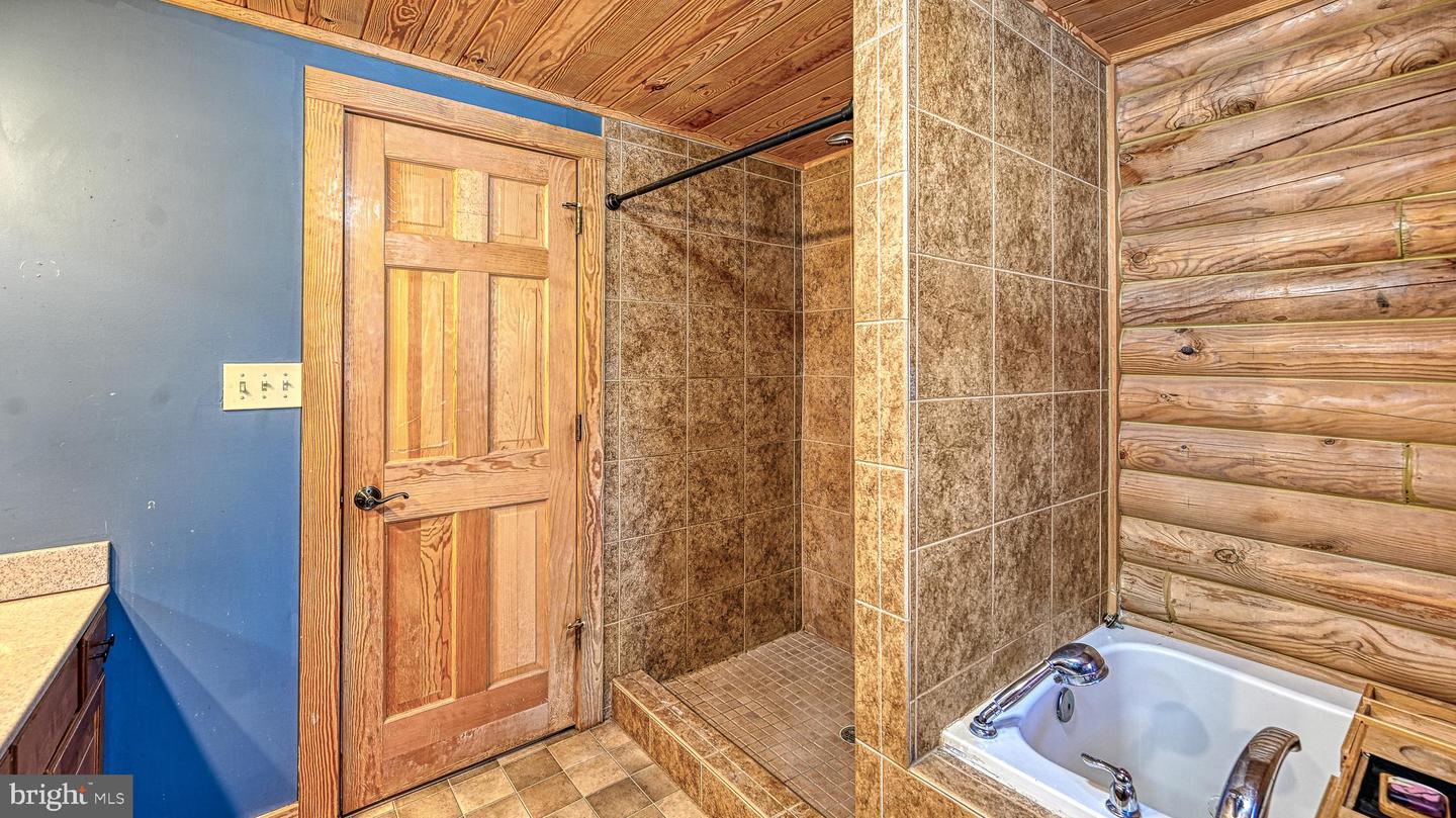 14425 MILLER RD, ORANGE, Virginia 22960, 2 Bedrooms Bedrooms, 8 Rooms Rooms,2 BathroomsBathrooms,Residential,For sale,14425 MILLER RD,VAOR2013260 MLS # VAOR2013260