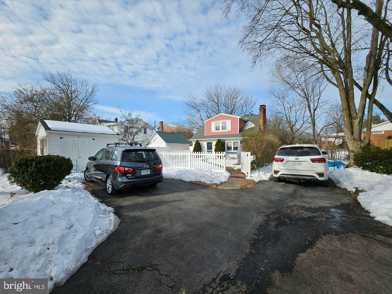 407 VAN FOSSEN ST, WINCHESTER, Virginia 22601, 2 Bedrooms Bedrooms, ,1 BathroomBathrooms,Residential,For sale,407 VAN FOSSEN ST,VAWI2009922 MLS # VAWI2009922