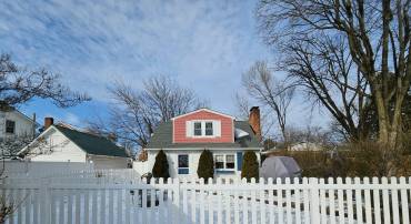 407 VAN FOSSEN ST, WINCHESTER, Virginia 22601, 2 Bedrooms Bedrooms, ,1 BathroomBathrooms,Residential,For sale,407 VAN FOSSEN ST,VAWI2009922 MLS # VAWI2009922