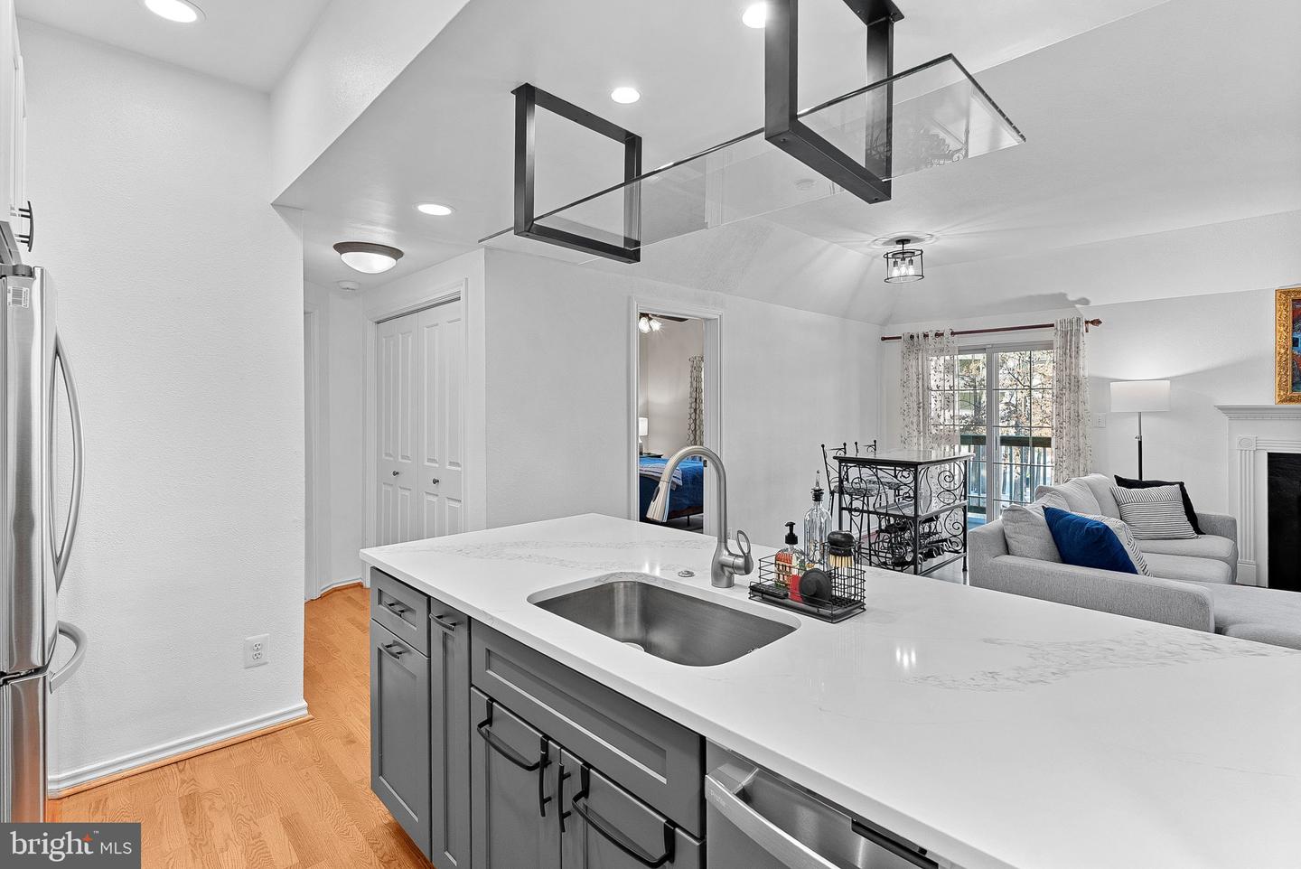 3916 PENDERVIEW DR #428, FAIRFAX, Virginia 22033, 2 Bedrooms Bedrooms, ,2 BathroomsBathrooms,Residential,For sale,3916 PENDERVIEW DR #428,VAFX2290062 MLS # VAFX2290062