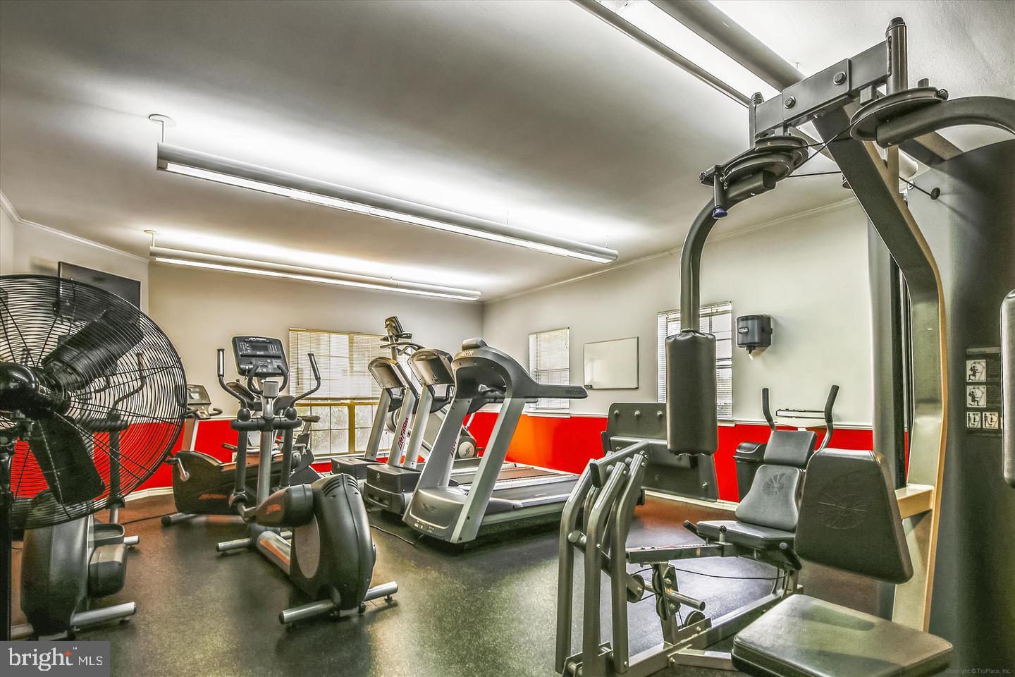 3916 PENDERVIEW DR #428, FAIRFAX, Virginia 22033, 2 Bedrooms Bedrooms, ,2 BathroomsBathrooms,Residential,For sale,3916 PENDERVIEW DR #428,VAFX2290062 MLS # VAFX2290062