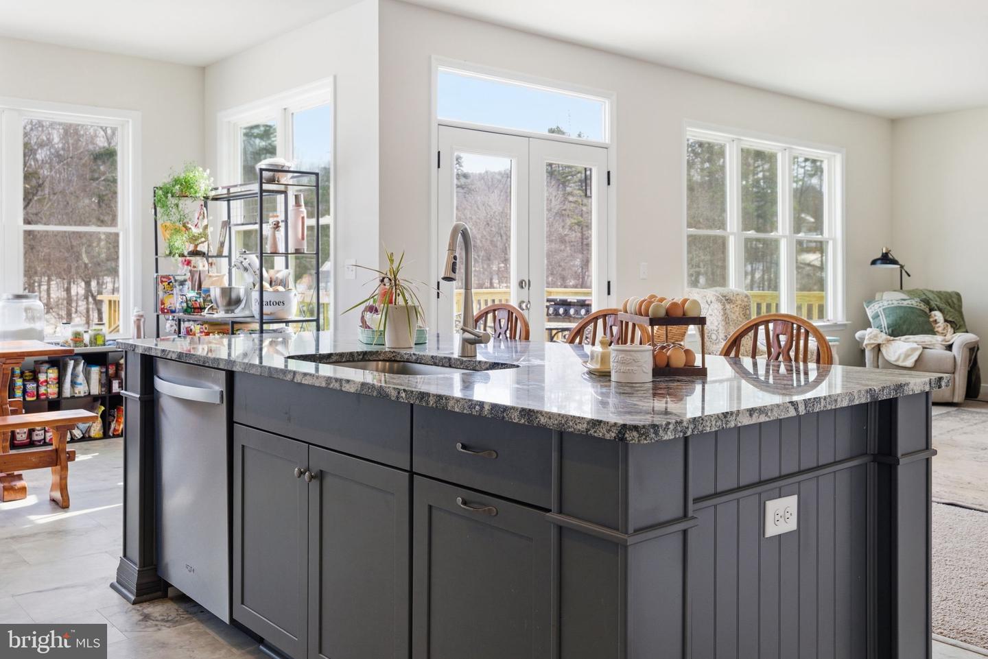 616 S POES RD, AMISSVILLE, Virginia 20106, 4 Bedrooms Bedrooms, ,4 BathroomsBathrooms,Residential,For sale,616 S POES RD,VARP2002472 MLS # VARP2002472