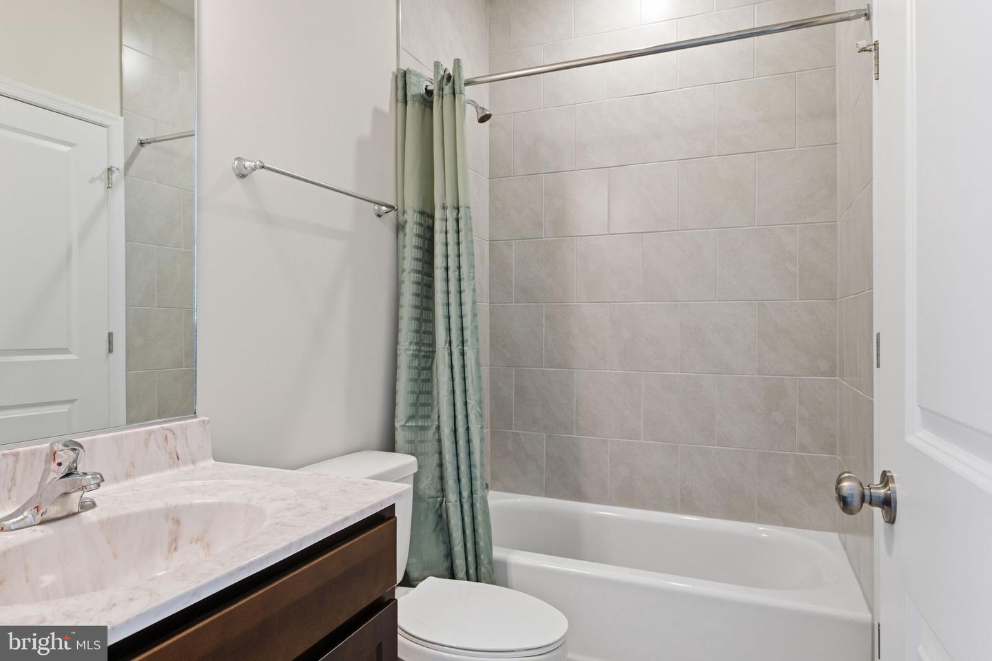 616 S POES RD, AMISSVILLE, Virginia 20106, 4 Bedrooms Bedrooms, ,4 BathroomsBathrooms,Residential,For sale,616 S POES RD,VARP2002472 MLS # VARP2002472