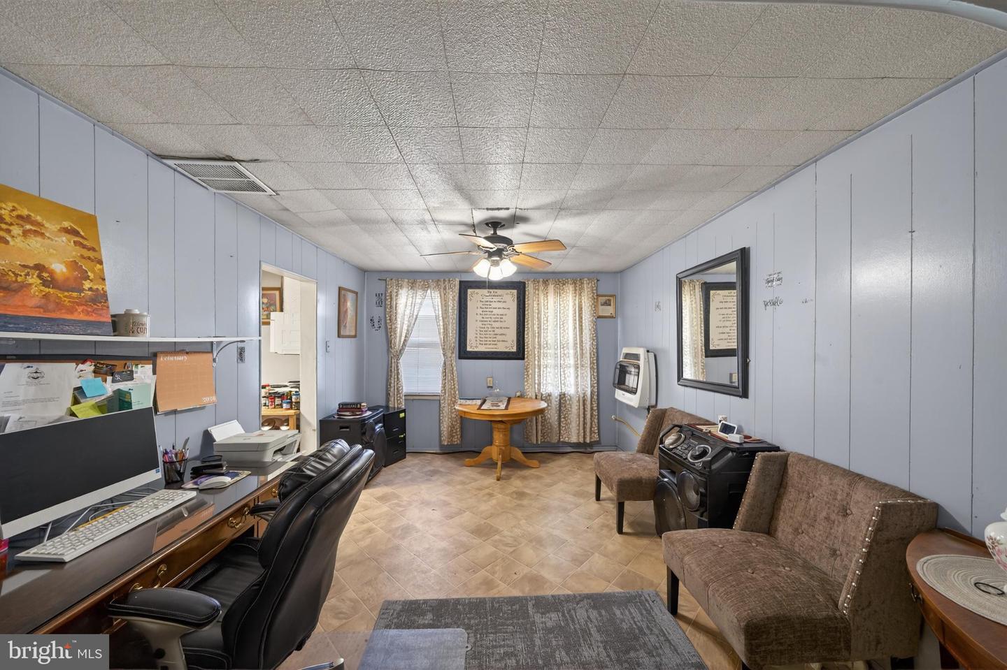 376 CHARLES ST, WINCHESTER, Virginia 22601, 3 Bedrooms Bedrooms, 4 Rooms Rooms,1 BathroomBathrooms,Residential,For sale,376 CHARLES ST,VAWI2009942 MLS # VAWI2009942