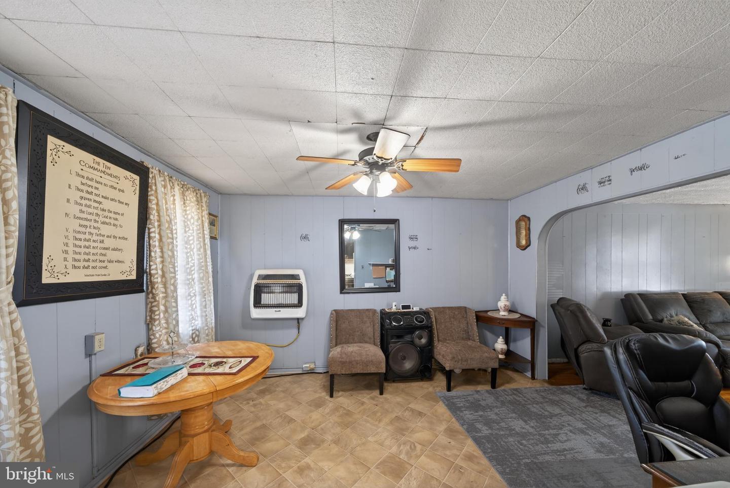 376 CHARLES ST, WINCHESTER, Virginia 22601, 3 Bedrooms Bedrooms, 4 Rooms Rooms,1 BathroomBathrooms,Residential,For sale,376 CHARLES ST,VAWI2009942 MLS # VAWI2009942