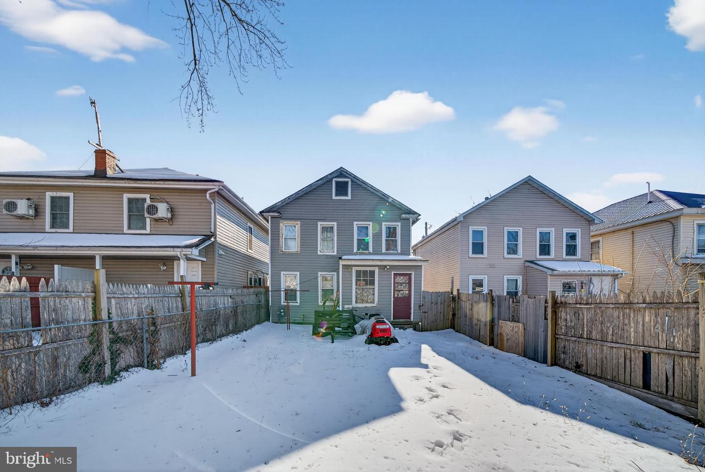 376 CHARLES ST, WINCHESTER, Virginia 22601, 3 Bedrooms Bedrooms, 4 Rooms Rooms,1 BathroomBathrooms,Residential,For sale,376 CHARLES ST,VAWI2009942 MLS # VAWI2009942