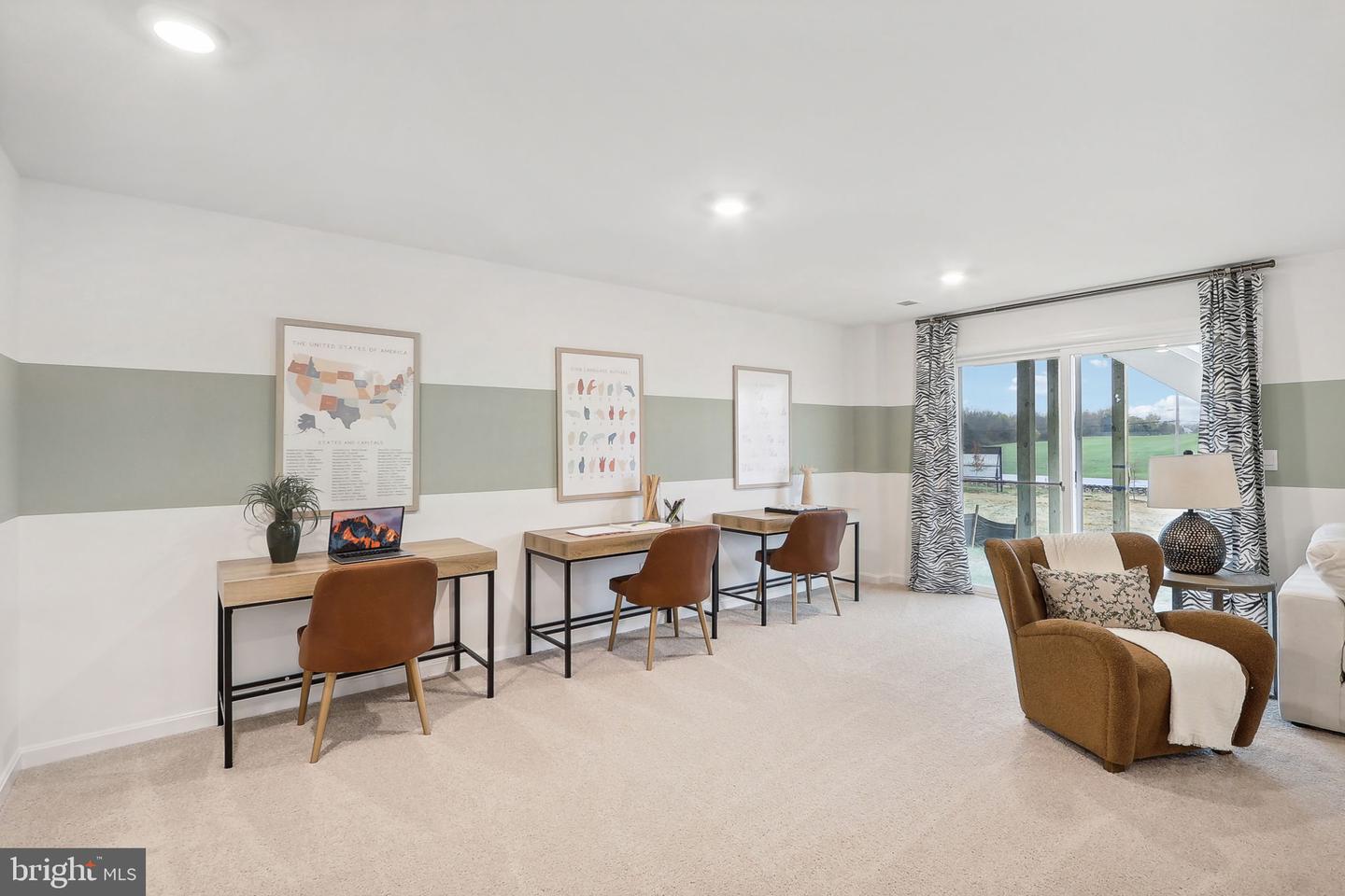 111 STEARNS DR, STEPHENS CITY, Virginia 22655, 5 Bedrooms Bedrooms, ,4 BathroomsBathrooms,Residential,For sale,111 STEARNS DR,VAFV2039484 MLS # VAFV2039484