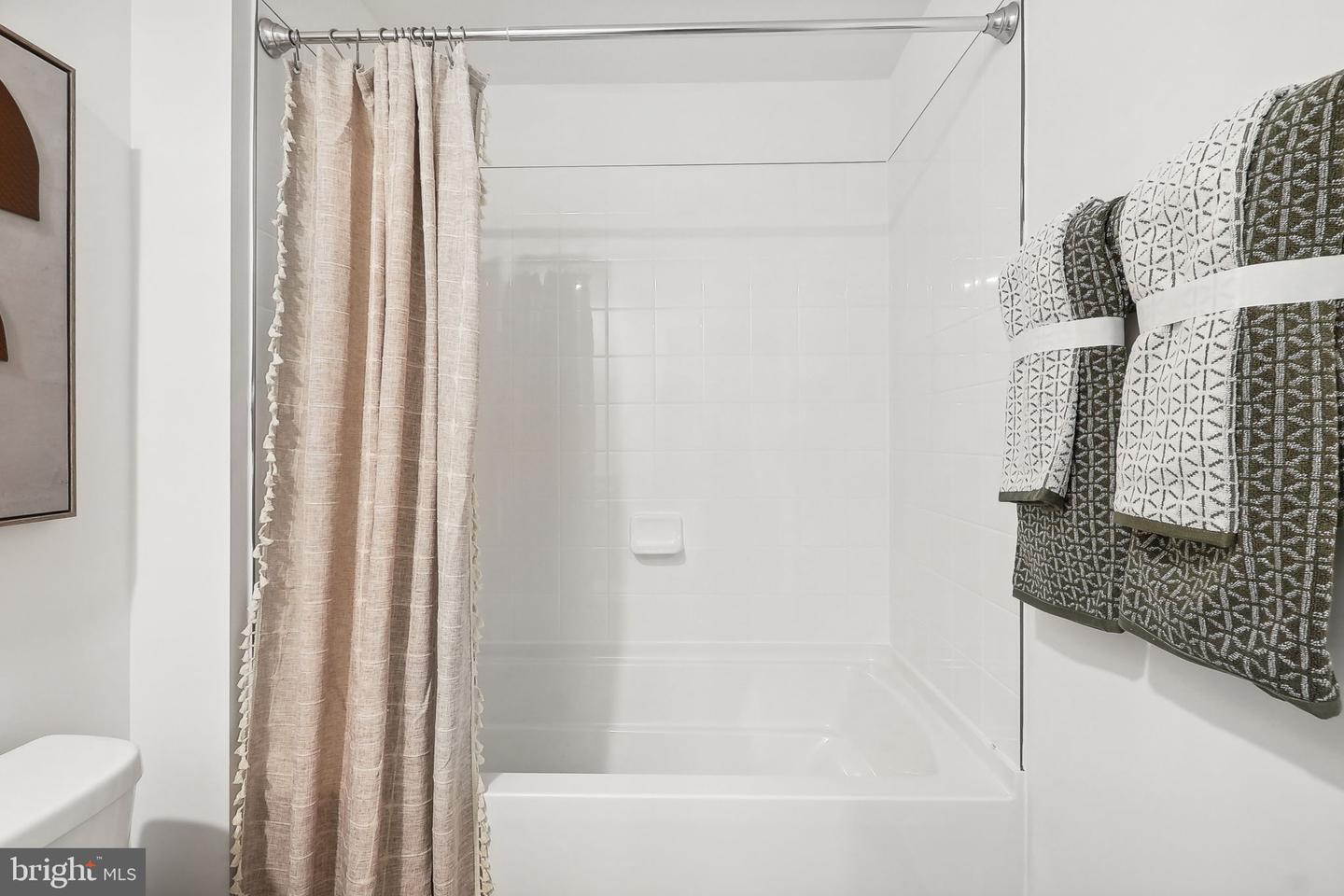 111 STEARNS DR, STEPHENS CITY, Virginia 22655, 5 Bedrooms Bedrooms, ,4 BathroomsBathrooms,Residential,For sale,111 STEARNS DR,VAFV2039484 MLS # VAFV2039484