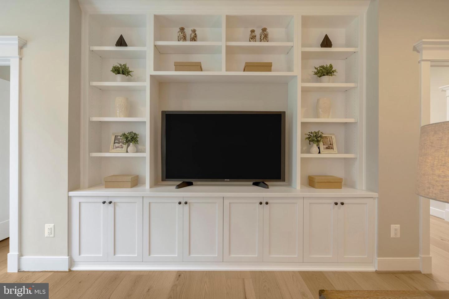 16020 KEYMER HILL CT, HAMILTON, Virginia 20158, 4 Bedrooms Bedrooms, ,4 BathroomsBathrooms,Residential,For sale,16020 KEYMER HILL CT,VALO2115610 MLS # VALO2115610