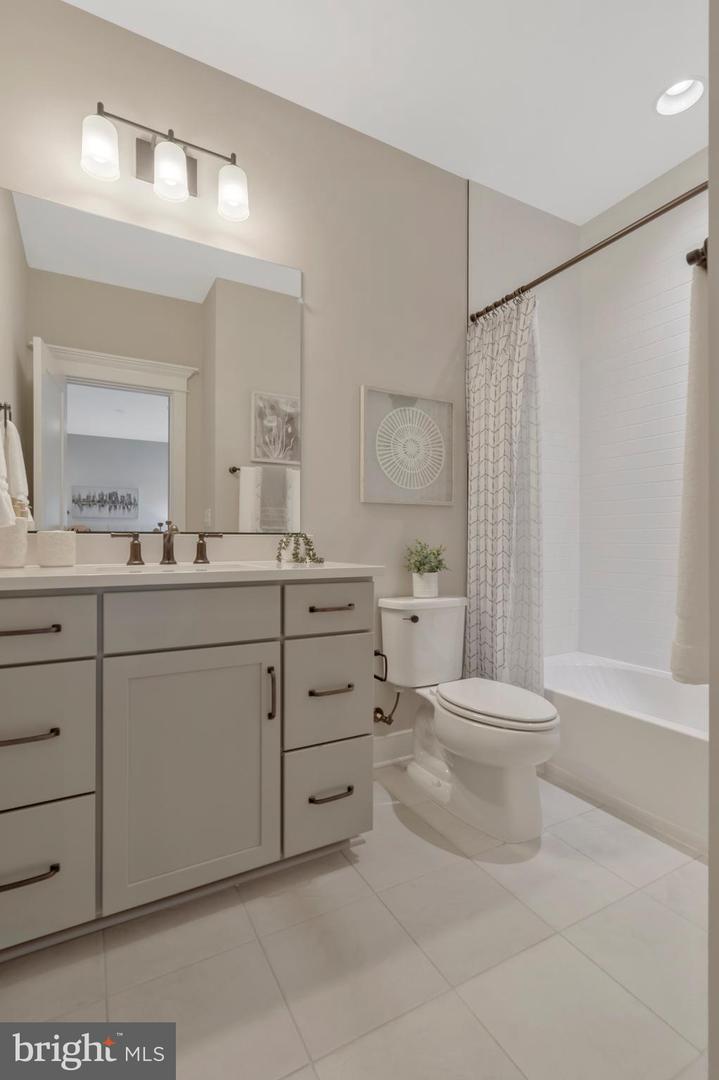 16020 KEYMER HILL CT, HAMILTON, Virginia 20158, 4 Bedrooms Bedrooms, ,4 BathroomsBathrooms,Residential,For sale,16020 KEYMER HILL CT,VALO2115610 MLS # VALO2115610