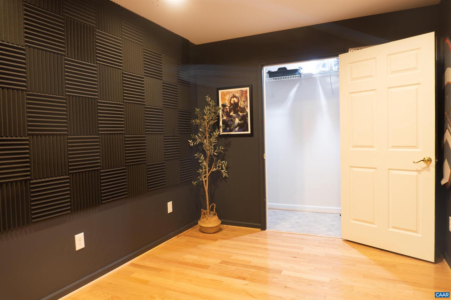 4197 HUFF HOLLOW RD, EARLYSVILLE, Virginia 22936, 4 Bedrooms Bedrooms, ,2 BathroomsBathrooms,Residential,For sale,4197 HUFF HOLLOW RD,673165 MLS # 673165