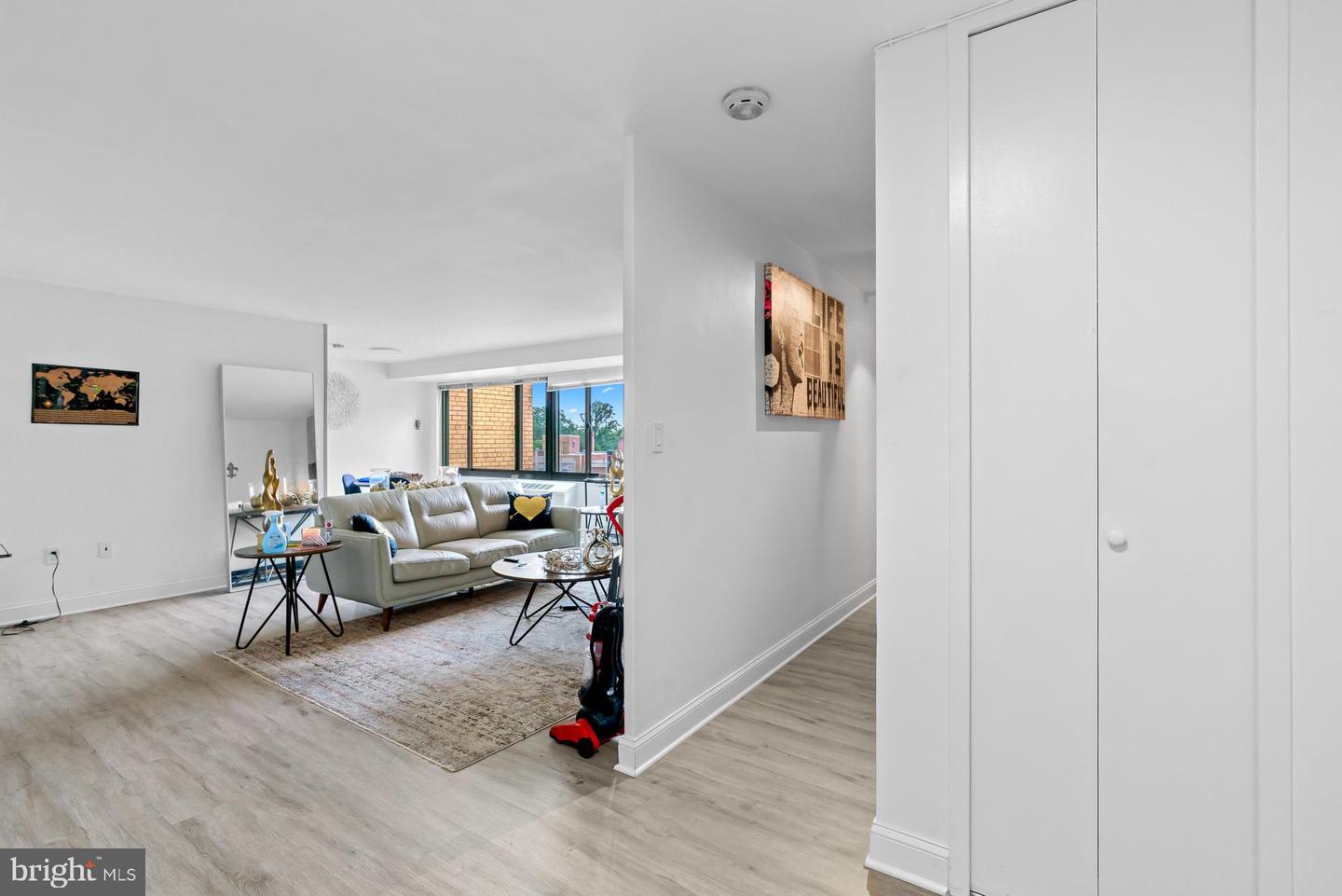 5410 CONNECTICUT AVE NW #817, WASHINGTON, District Of Columbia 20015, 1 Bedroom Bedrooms, 2 Rooms Rooms,1 BathroomBathrooms,Residential,For sale,5410 CONNECTICUT AVE NW #817,DCDC2245452 MLS # DCDC2245452