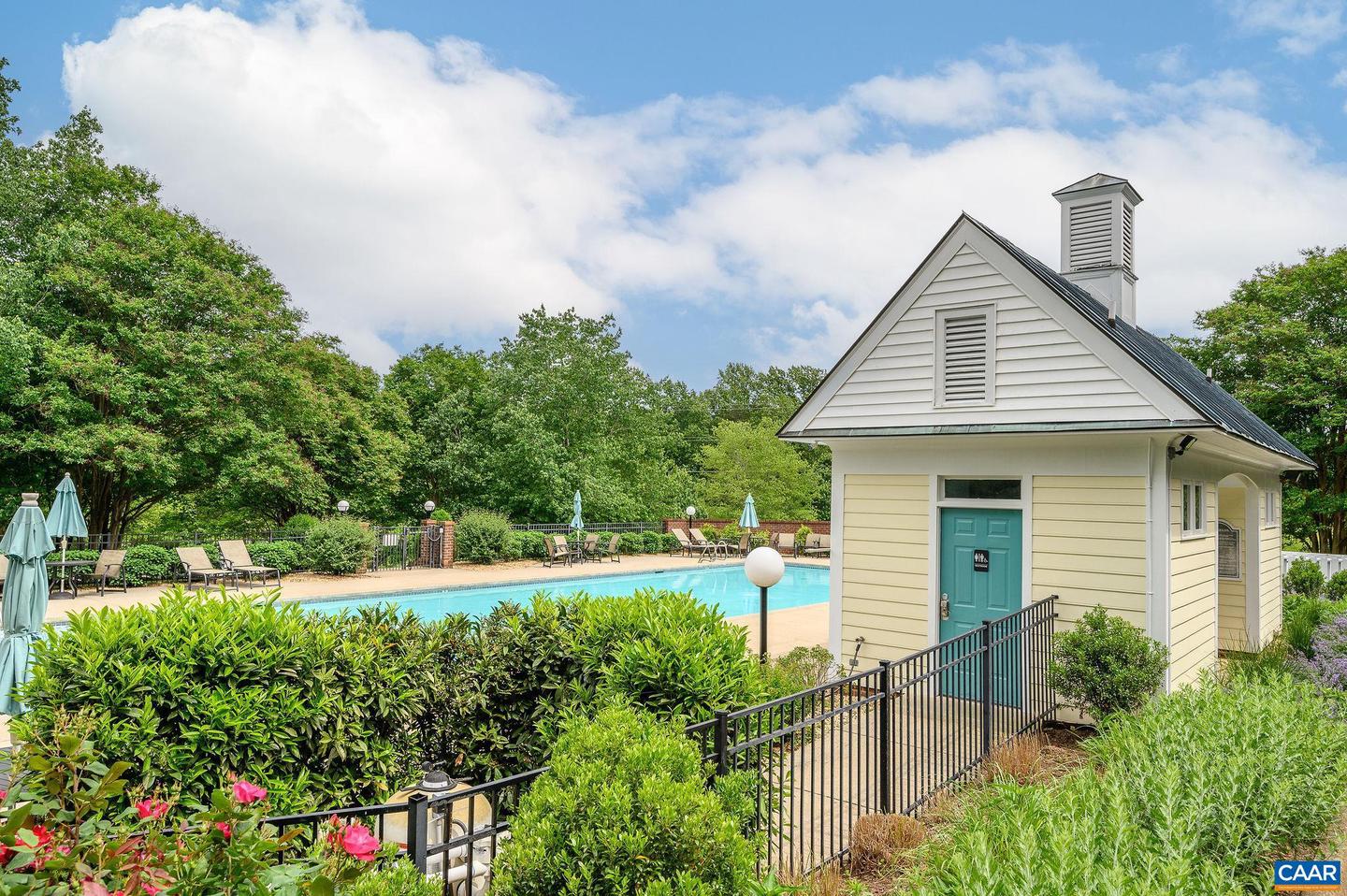 960 DEVON SPRING CT, CHARLOTTESVILLE, Virginia 22903, 3 Bedrooms Bedrooms, ,2 BathroomsBathrooms,Residential,For sale,960 DEVON SPRING CT,673166 MLS # 673166