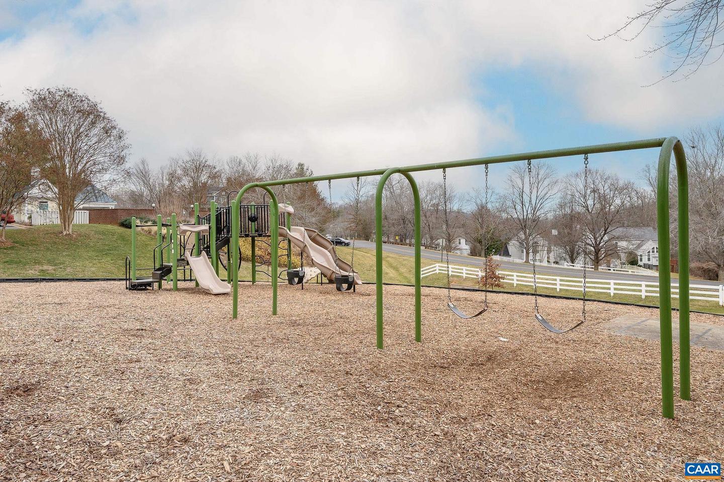 960 DEVON SPRING CT, CHARLOTTESVILLE, Virginia 22903, 3 Bedrooms Bedrooms, ,2 BathroomsBathrooms,Residential,For sale,960 DEVON SPRING CT,673166 MLS # 673166