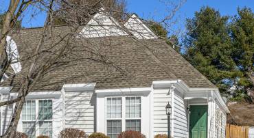 960 DEVON SPRING CT, CHARLOTTESVILLE, Virginia 22903, 3 Bedrooms Bedrooms, ,2 BathroomsBathrooms,Residential,For sale,960 DEVON SPRING CT,673166 MLS # 673166