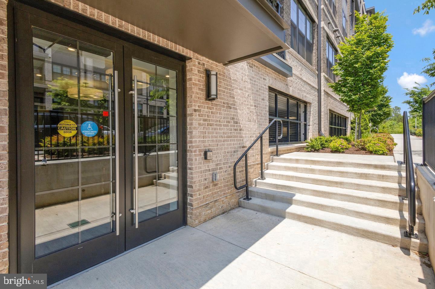 2324 WIND CHARM ST #306, HERNDON, Virginia 20171, 2 Bedrooms Bedrooms, ,2 BathroomsBathrooms,Residential,For sale,2324 WIND CHARM ST #306,VAFX2289898 MLS # VAFX2289898 2324 WIND CHARM ST #306, HERNDON, Virginia 20171, 2 Bedrooms Bedrooms, ,2 BathroomsBathrooms,Residential,For sale,2324 WIND CHARM ST #306,VAFX2289898 MLS # VAFX2289898